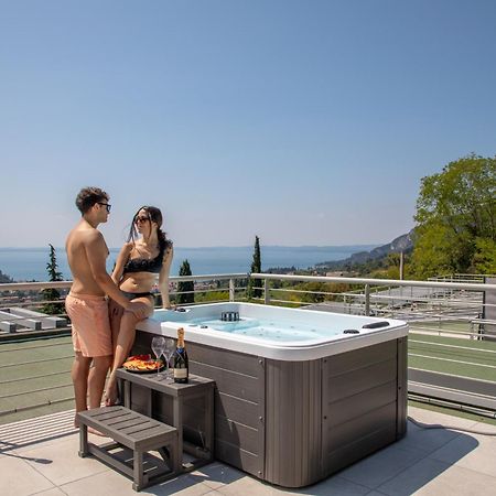 Sunset Lodge - Enjoy Holiday Garda  Dış mekan fotoğraf